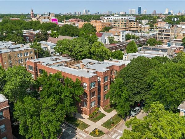 2456 W Eastwood Avenue , Unit 3, Chicago, IL 60625
