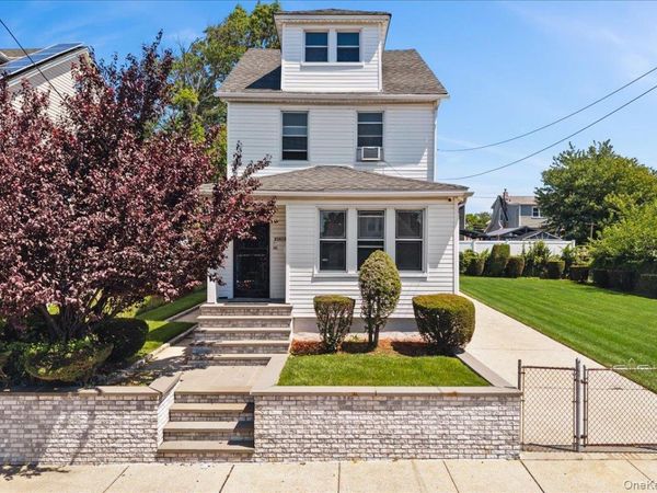 216-21 132ND Avenue , Laurelton, NY 11413