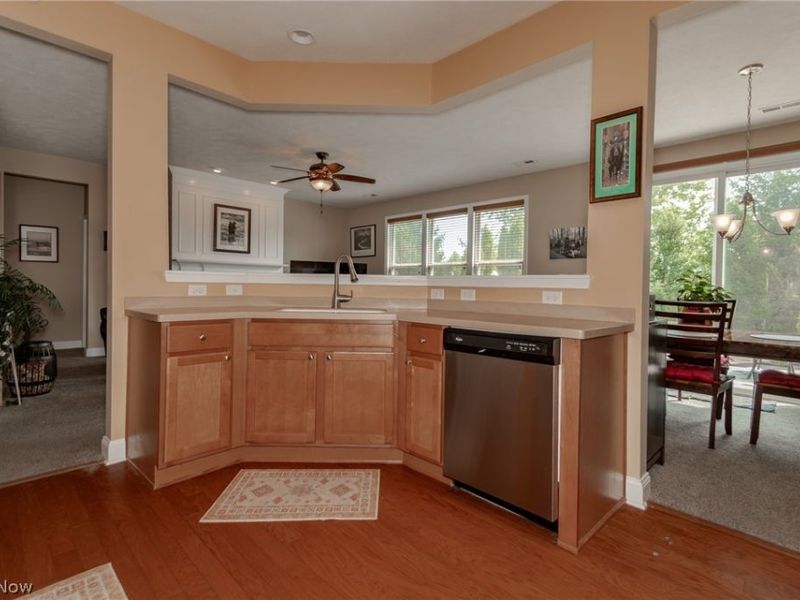 9237 Unionville Drive, North Ridgeville, OH 44039 Photo 10