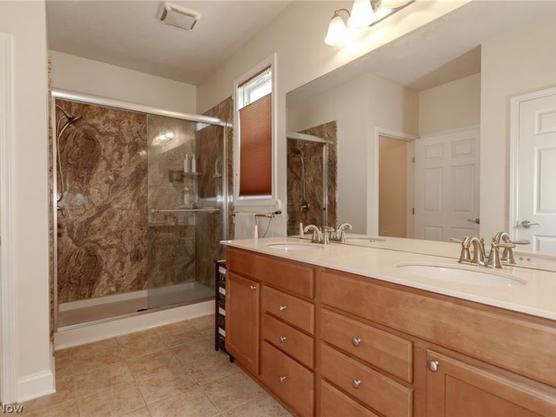 9237 Unionville Drive, North Ridgeville, OH 44039 Photo 17