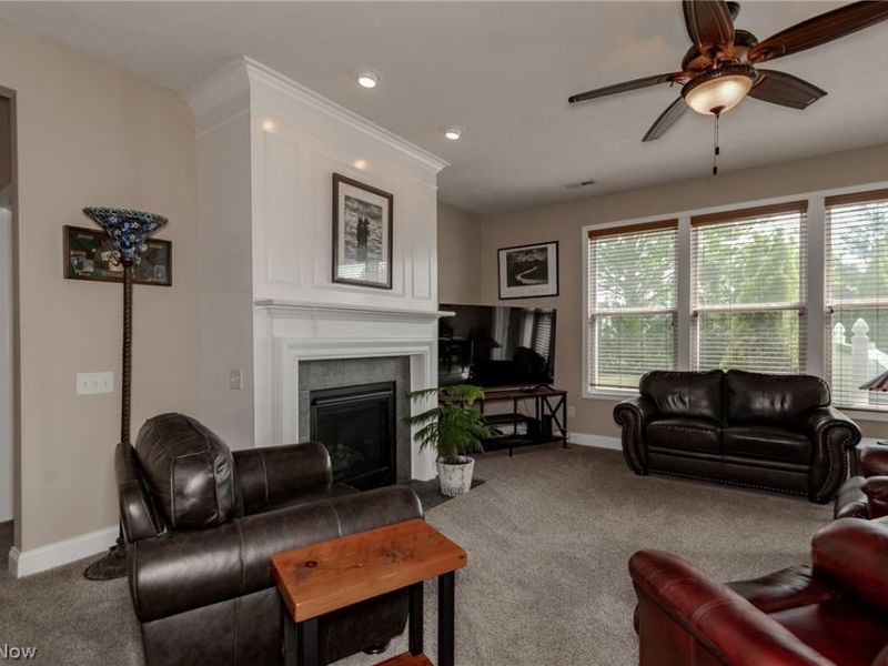 9237 Unionville Drive, North Ridgeville, OH 44039 Photo 3