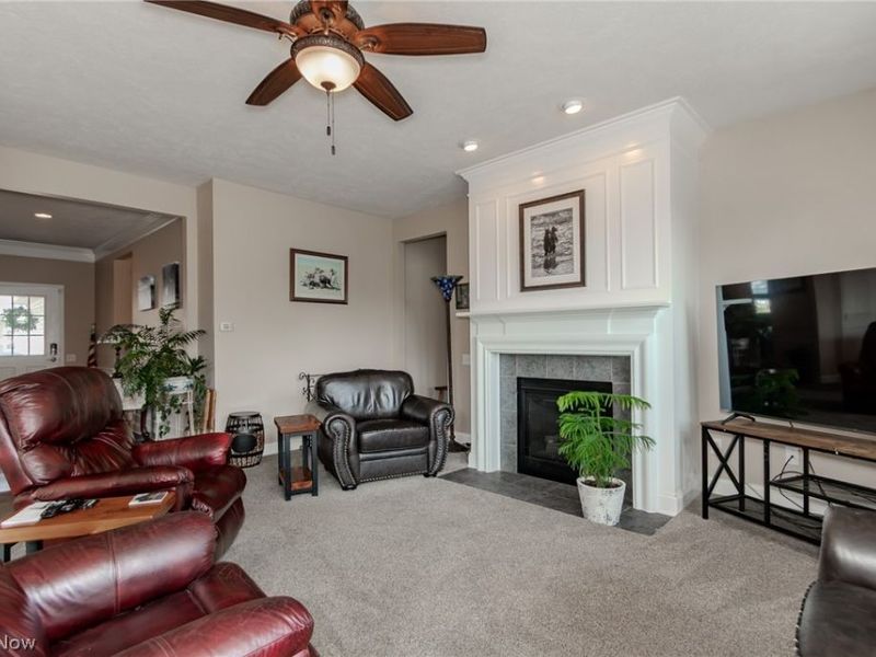9237 Unionville Drive, North Ridgeville, OH 44039 Photo 4