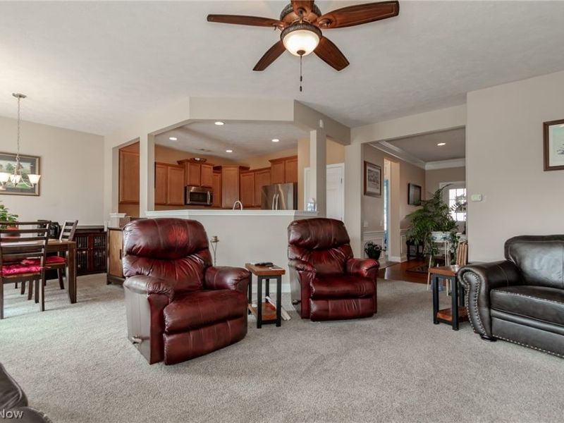 9237 Unionville Drive, North Ridgeville, OH 44039 Photo 6