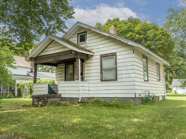 1005 S Logan Street, South Bend, IN 46615