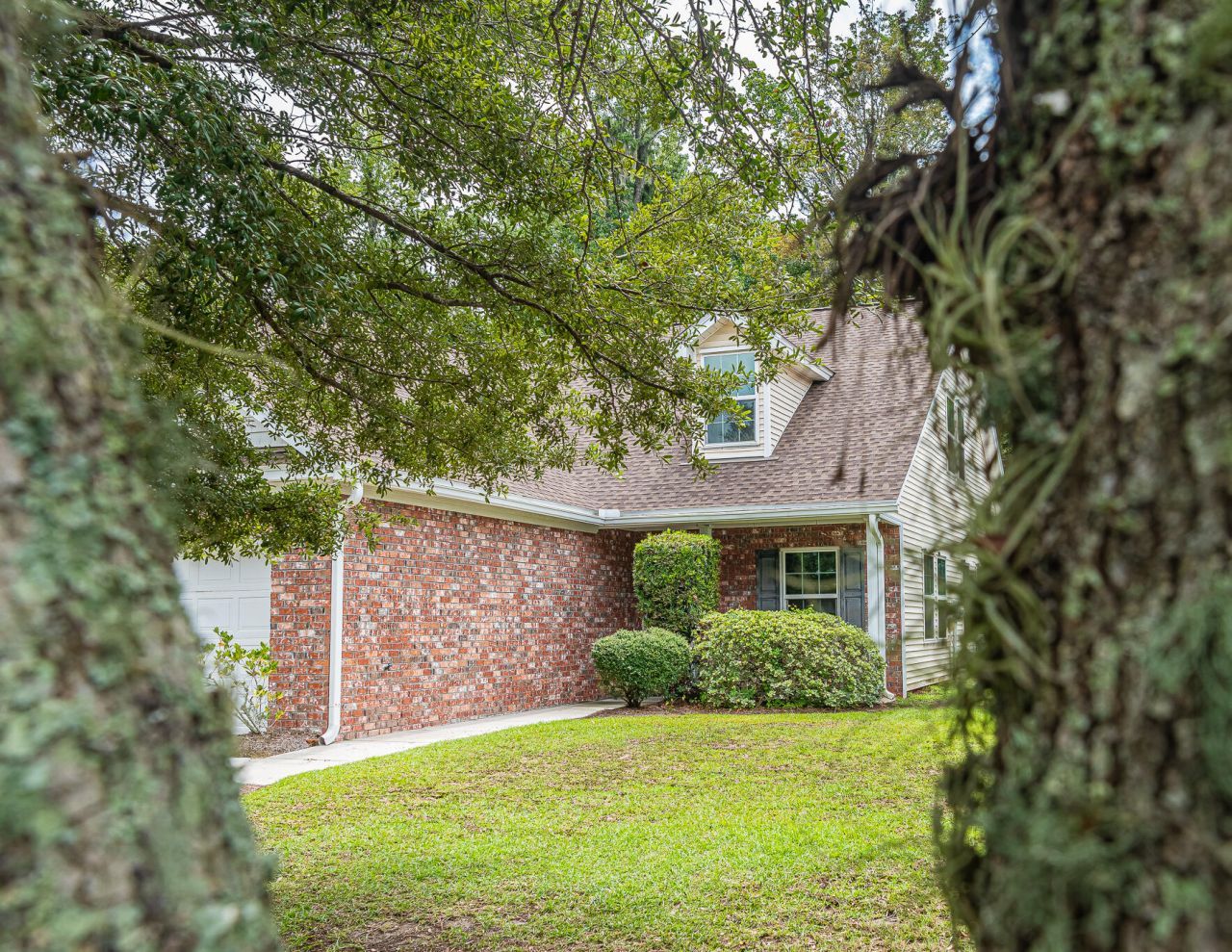 1515 Royal Colony Road Photo 13