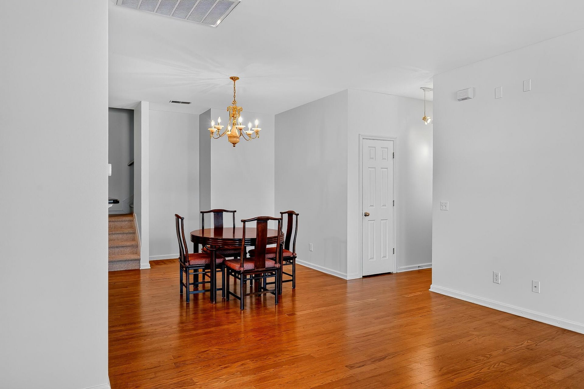 1515 Royal Colony Road Photo 20
