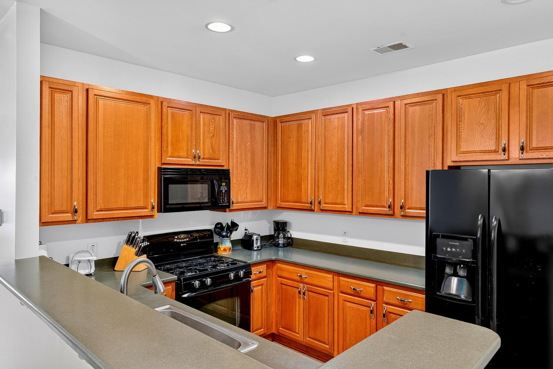 1515 Royal Colony Road Photo 23