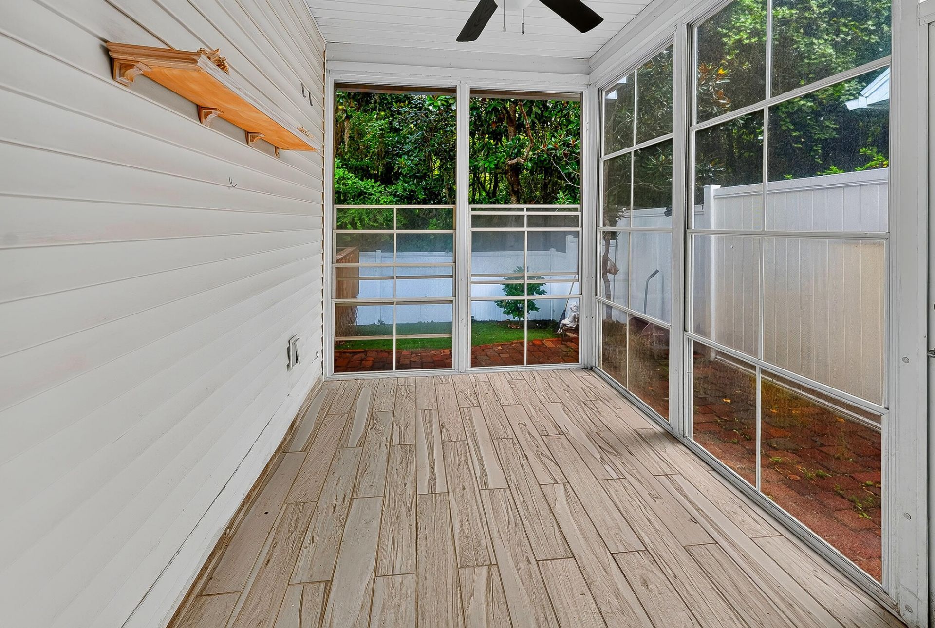 1515 Royal Colony Road Photo 29
