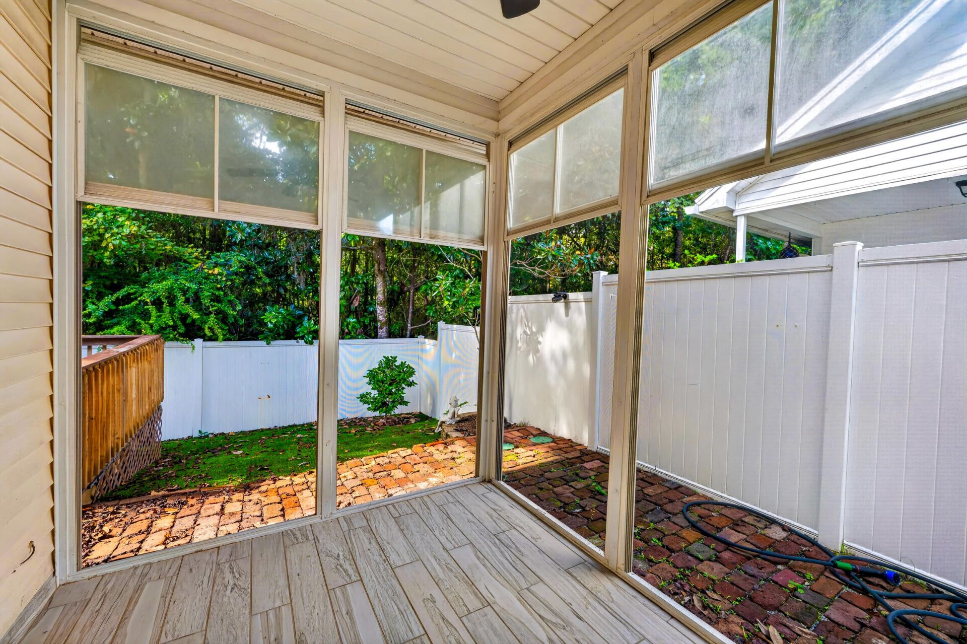 1515 Royal Colony Road Photo 34