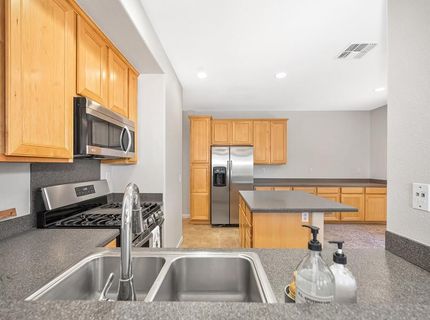 1102 Ferry Cir, Folsom, CA 95630 Photo