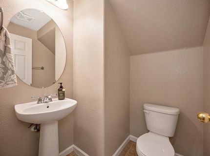 1102 Ferry Cir, Folsom, CA 95630 Photo