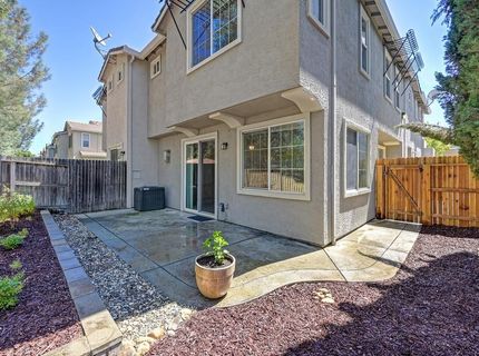 1102 Ferry Cir, Folsom, CA 95630 Photo