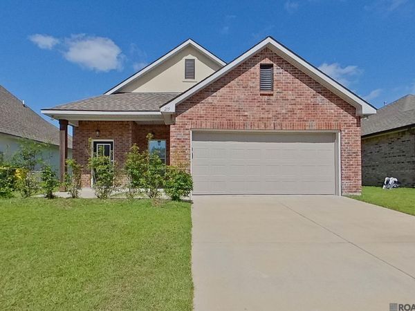 215 Peppercorn Way, Lafayette, LA 70507