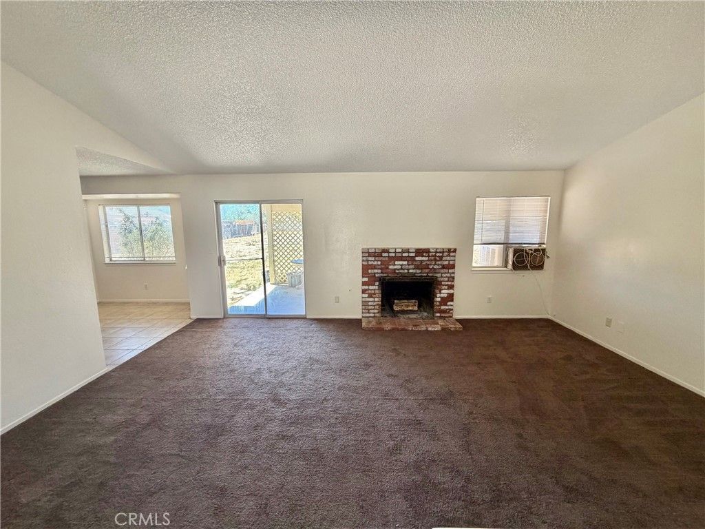 39355 169th E, Lake Los Angeles, CA 93591 Main Photo
