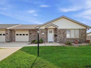 810 Country View Lane, Unit 5, Firth, NE 68358