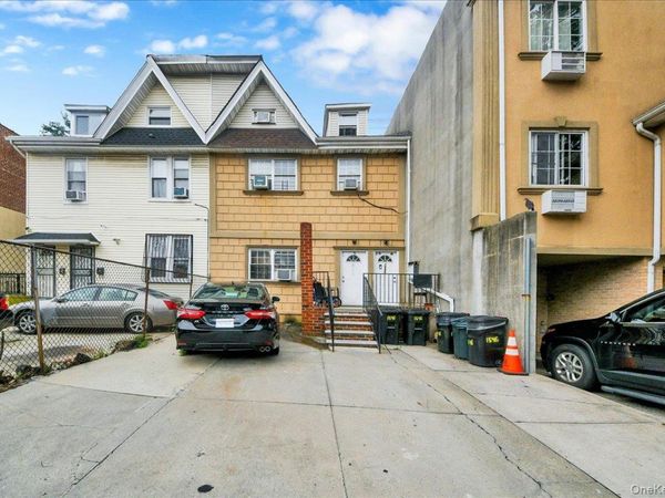 1546 Leland Avenue , Bronx, NY 10460