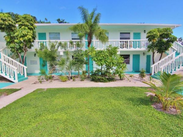 221 SE 3rd Avenue, Unit 6, Boynton Beach, FL 33435
