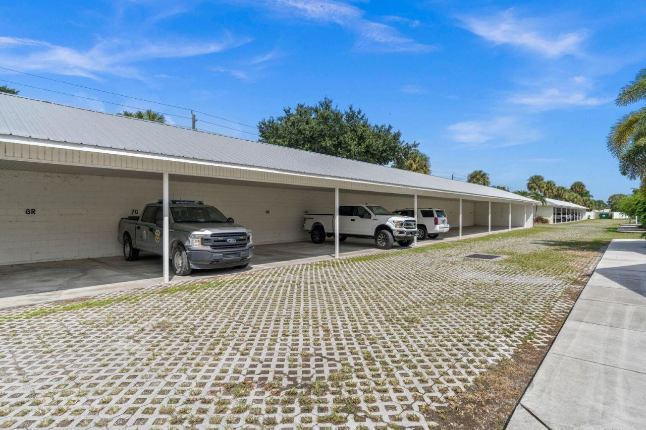 4334 Us Highway 441 Se, Unit 22, Okeechobee, FL 34974 Photo