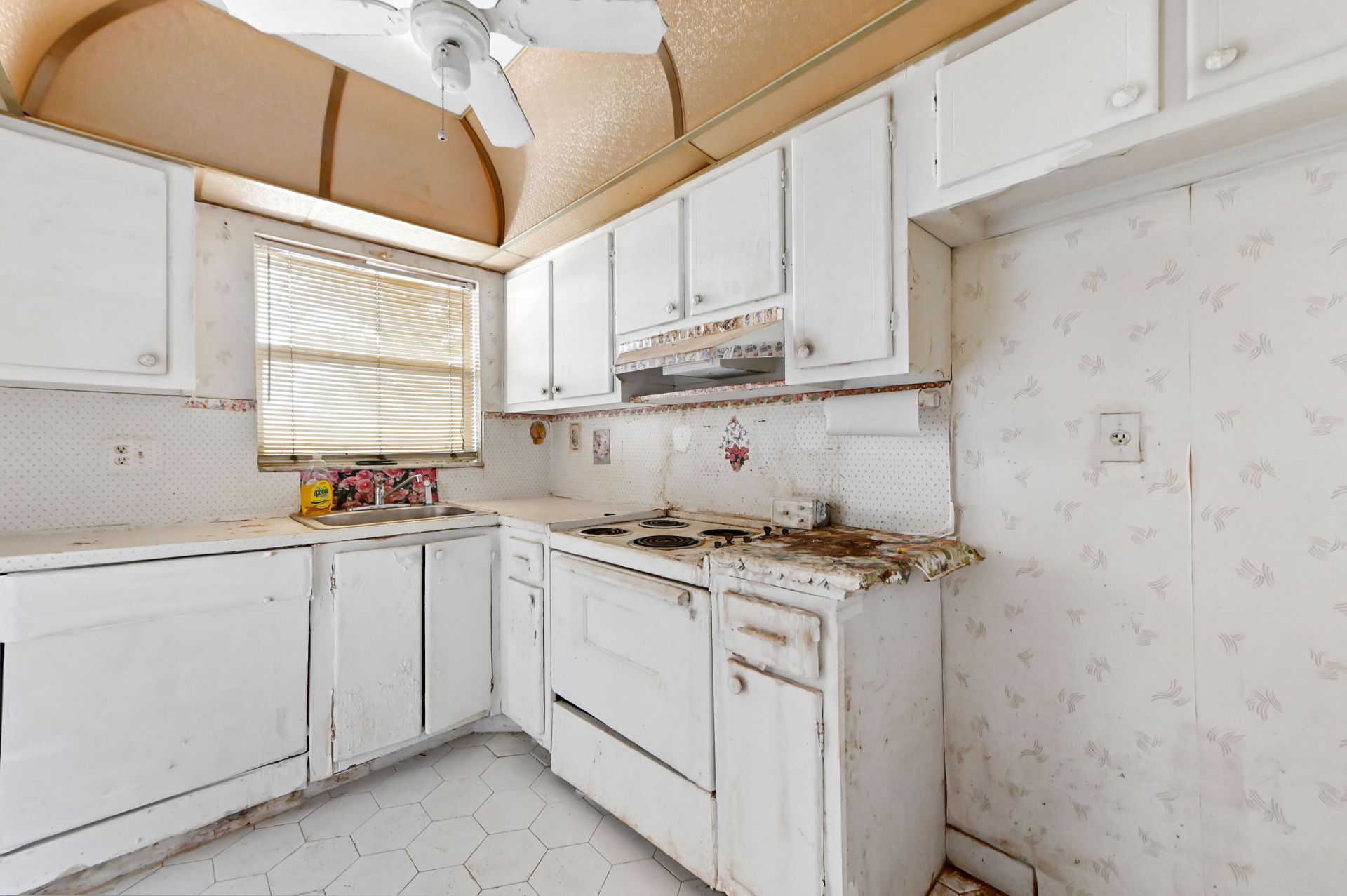 3091 E Sunrise Lakes Drive, Unit 302, Sunrise, FL 33322 Photo