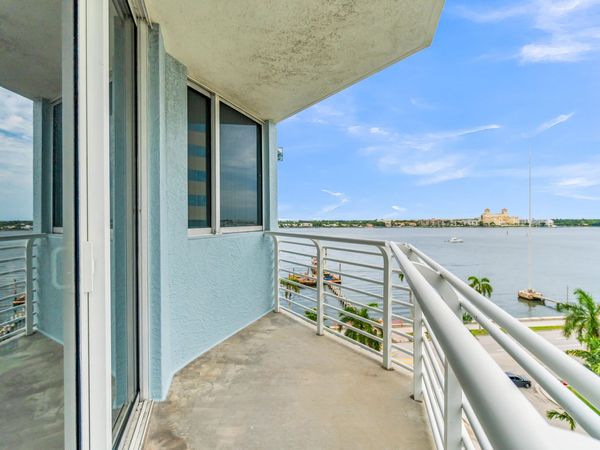 1551 N FLAGLER Drive, Unit 817, West Palm Beach, FL 33401