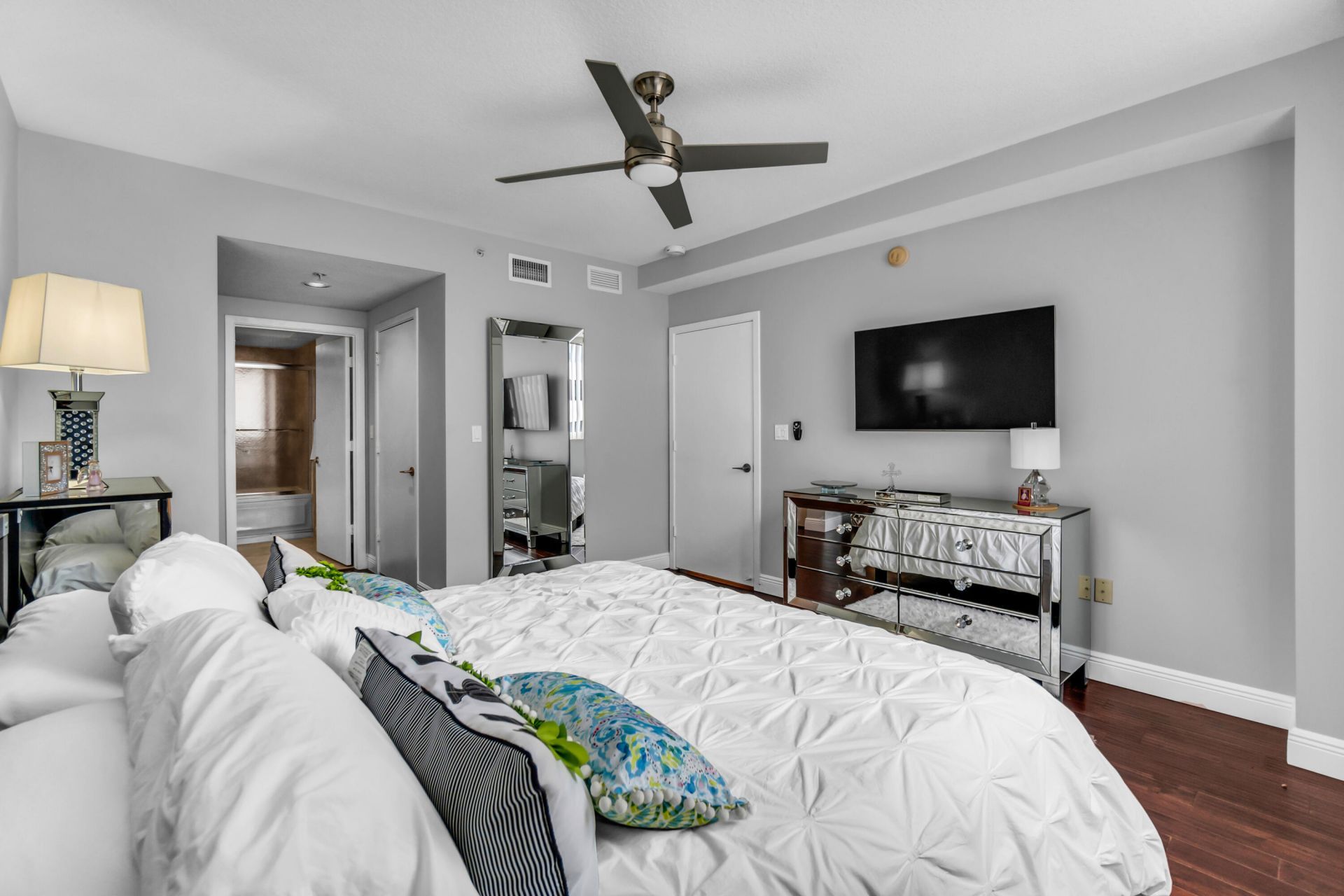 1551 N Flagler Drive, Unit 817, West Palm Beach, FL 33401 Photo