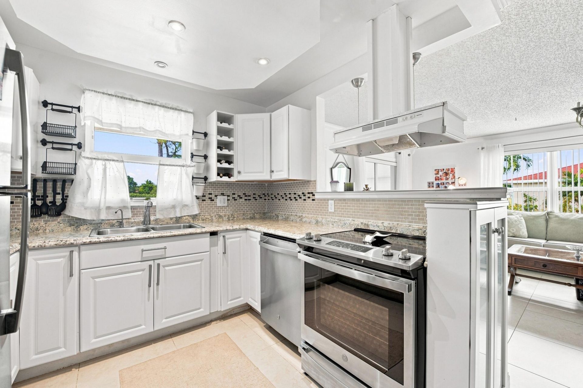 4830 NW 4th Street, Unit A, Delray Beach, FL 33445 Photo