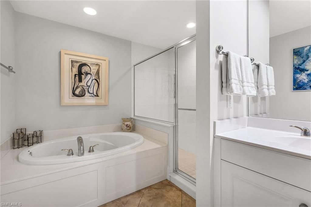 285 Grande Way , Unit 503, Naples, FL 34110 Photo