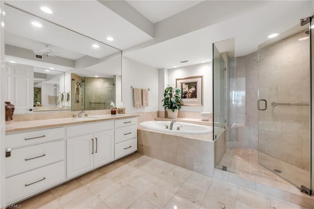285 Grande Way , Unit 503, Naples, FL 34110 Photo