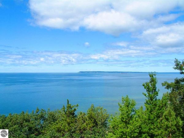 7 Pinnacle Place, Glen Arbor, MI 49636