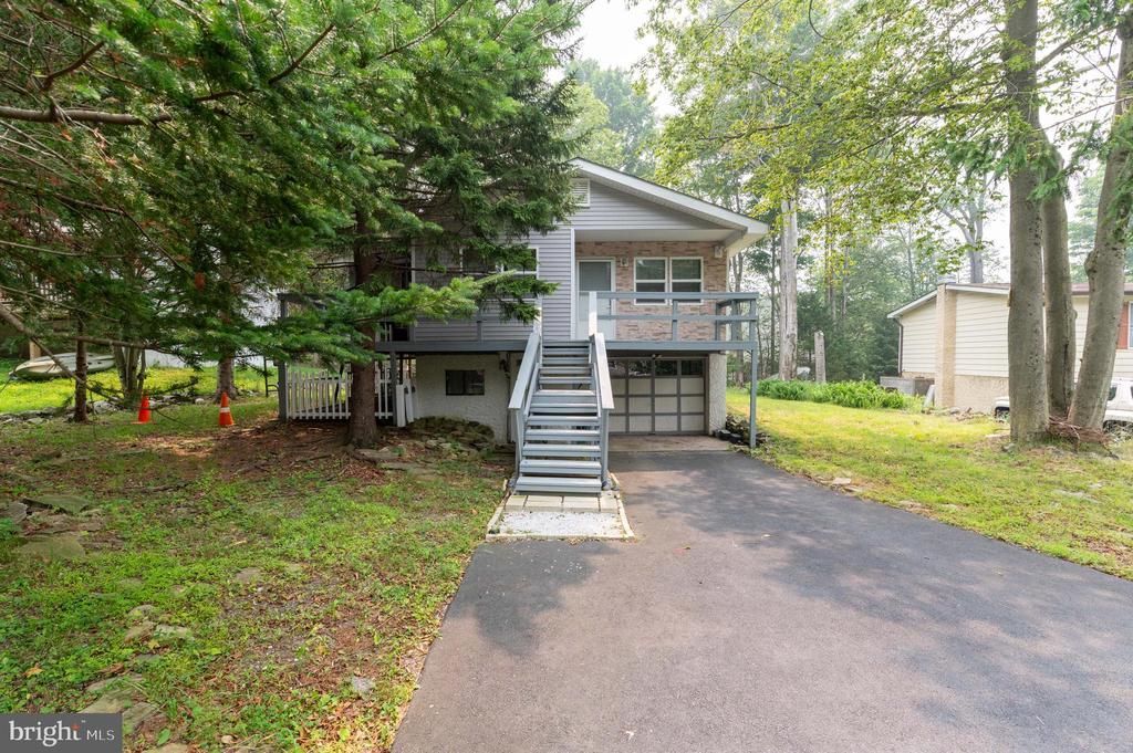9340 FAIRMOUNT WAY , TOBYHANNA, PA 18466