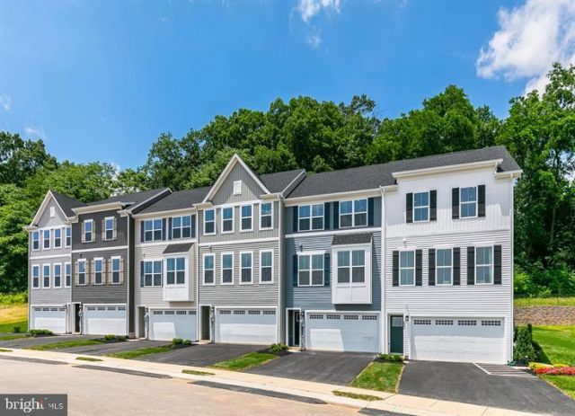 36 RAIL YARD DRIVE , ENOLA, PA 17025