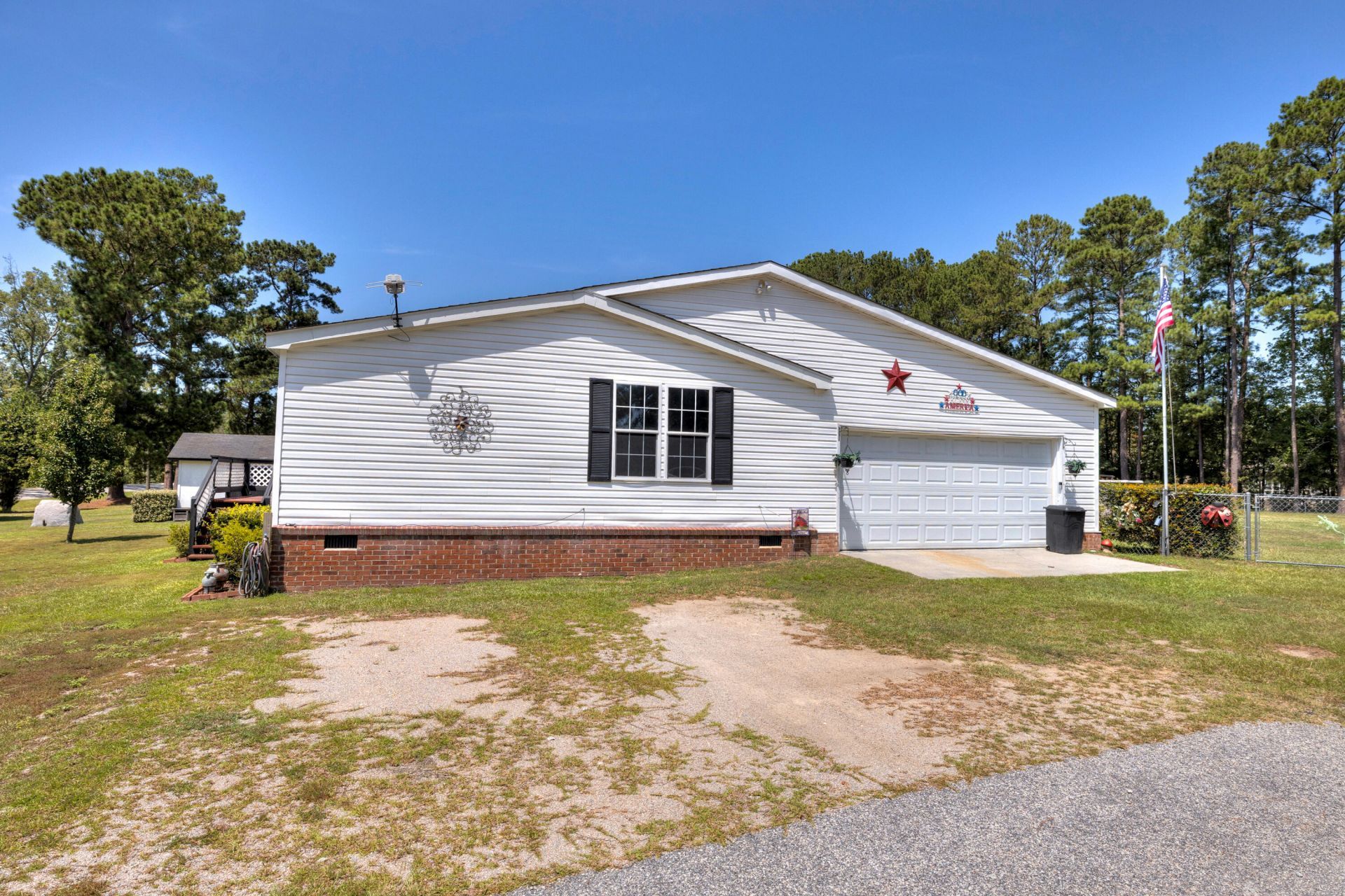 1246 Little John Road Photo 5