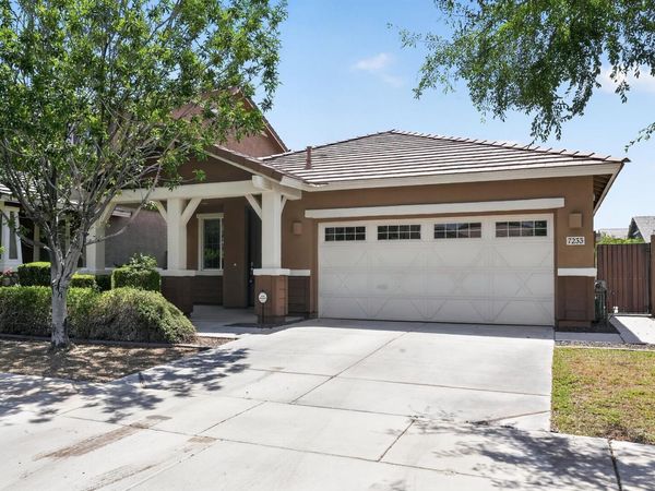 7233 E OSAGE Avenue, Mesa, AZ 85212