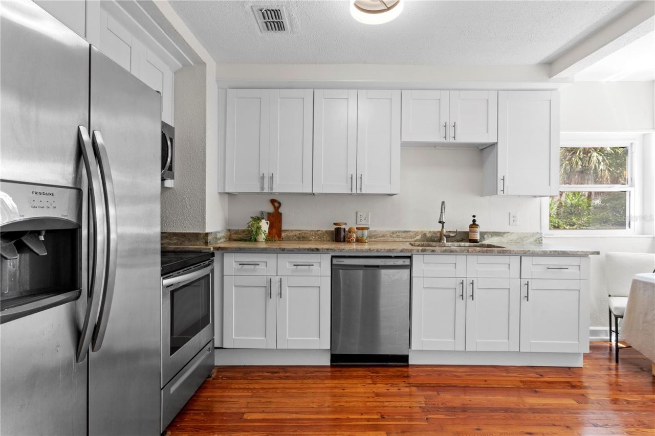 1175 Highland Court N, Saint Petersburg, FL 33701 Photo