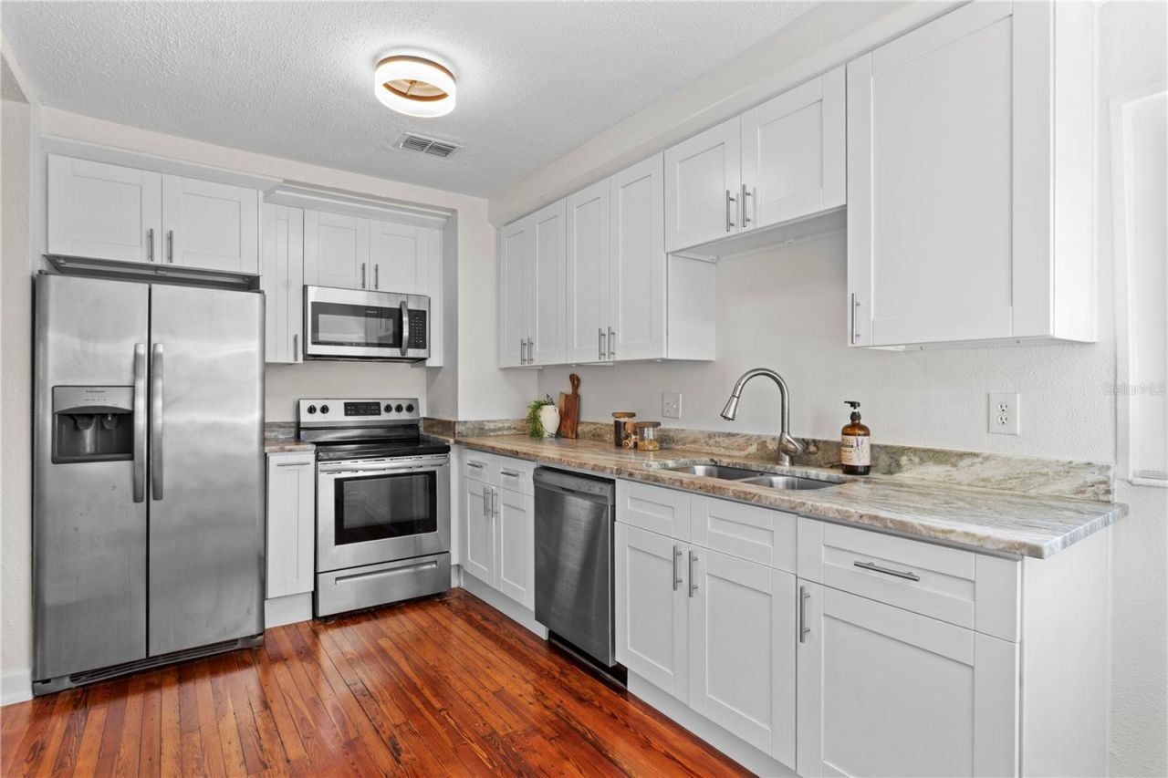 1175 Highland Court N, Saint Petersburg, FL 33701 Photo