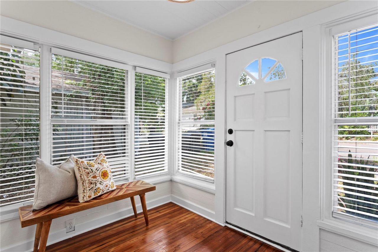 1175 Highland Court N, Saint Petersburg, FL 33701 Photo