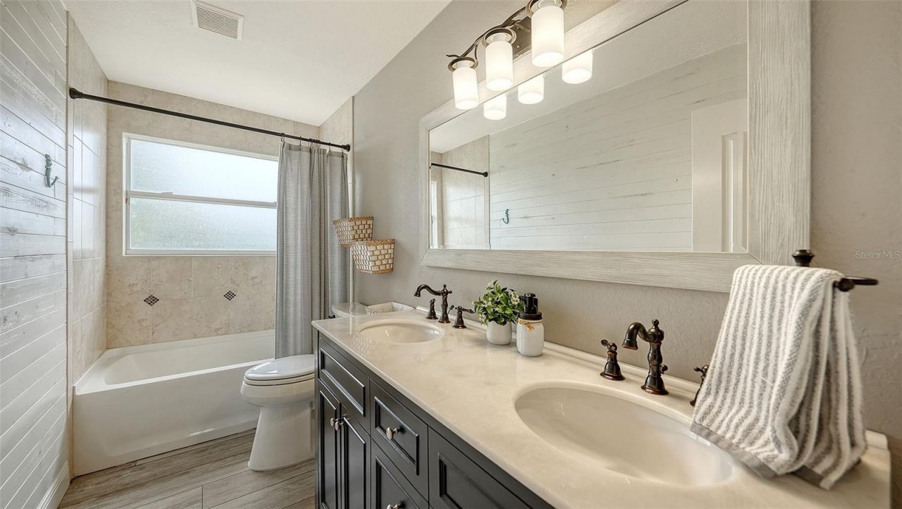 116 New Briton Court, Bradenton, FL 34212 Photo