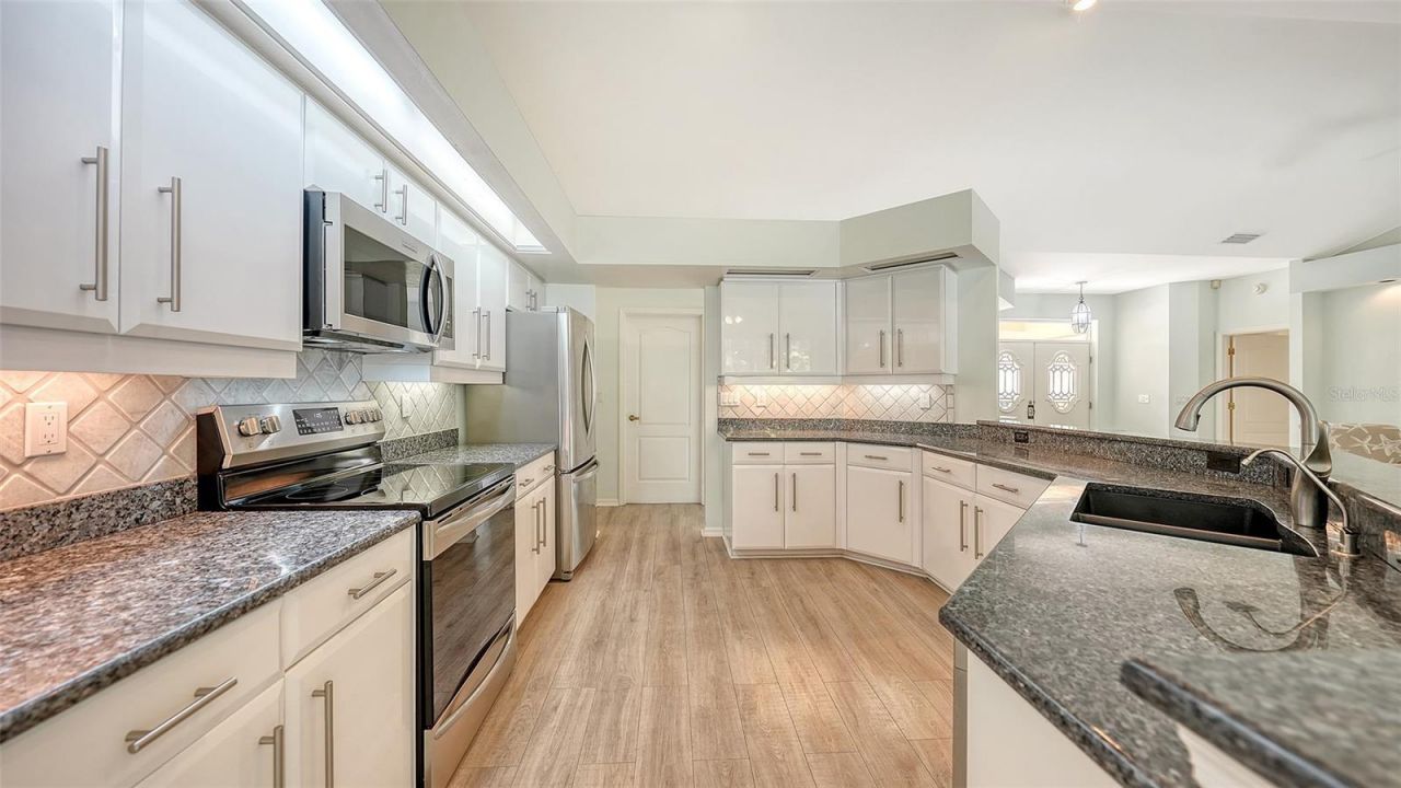 2929 Sandringham Place, Sarasota, FL 34235 Photo