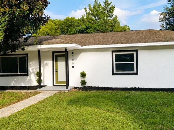 180 N KENTUCKY AVENUE , UMATILLA, FL 32784
