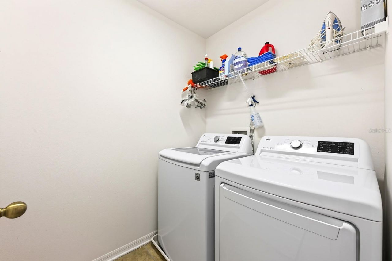 5585 Rutherford Place , Oviedo, FL 32765 Photo