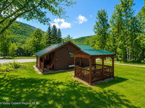 8248 Main Street, Hunter, NY 12442