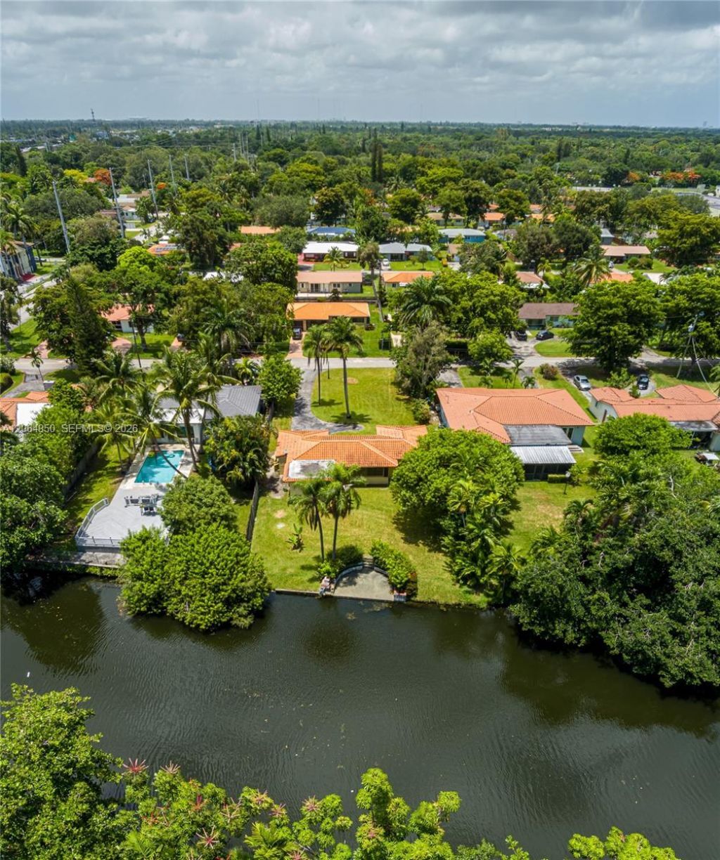400 NW 87th St, El Portal, FL 33150 Photo