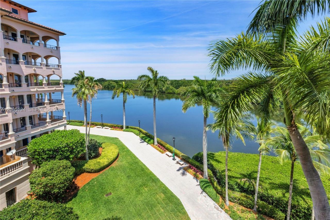 13647 Deering Bay Dr , Unit 142, Coral Gables, FL 33158 Photo