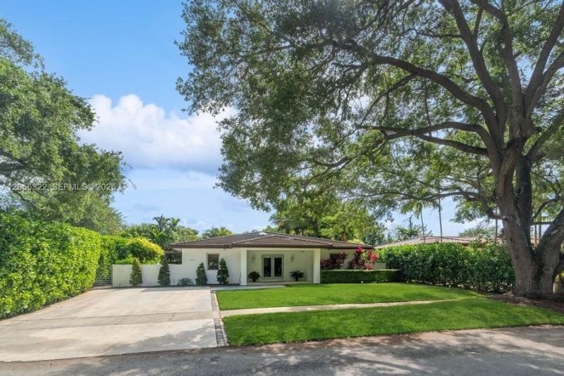 8215 SW 63rd Pl, Miami, FL 33143 Photo