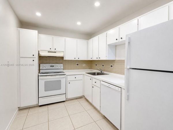 4384 NW 9th Ave , Unit 18-2A, Deerfield Beach, FL 33064