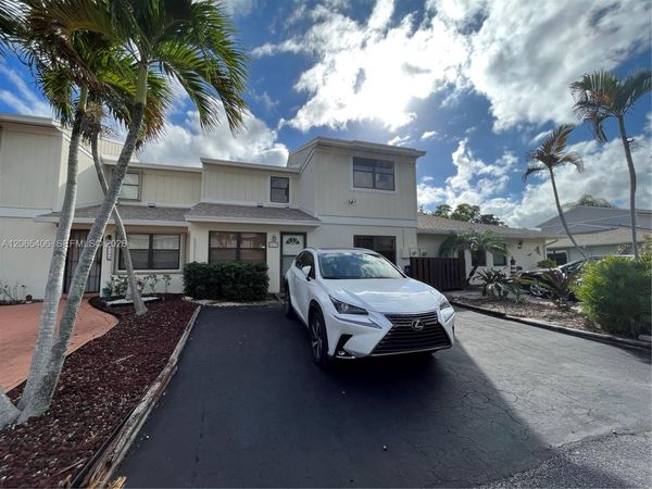 5170 Tennis Ln, Delray Beach, FL 33484