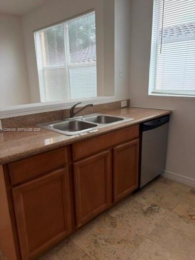 953 SW 10th St, Unit 6, Miami, FL 33130 Photo