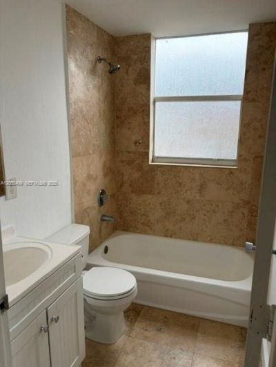 953 SW 10th St, Unit 6, Miami, FL 33130 Photo