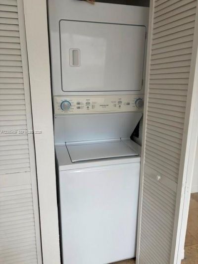 953 SW 10th St, Unit 6, Miami, FL 33130 Photo
