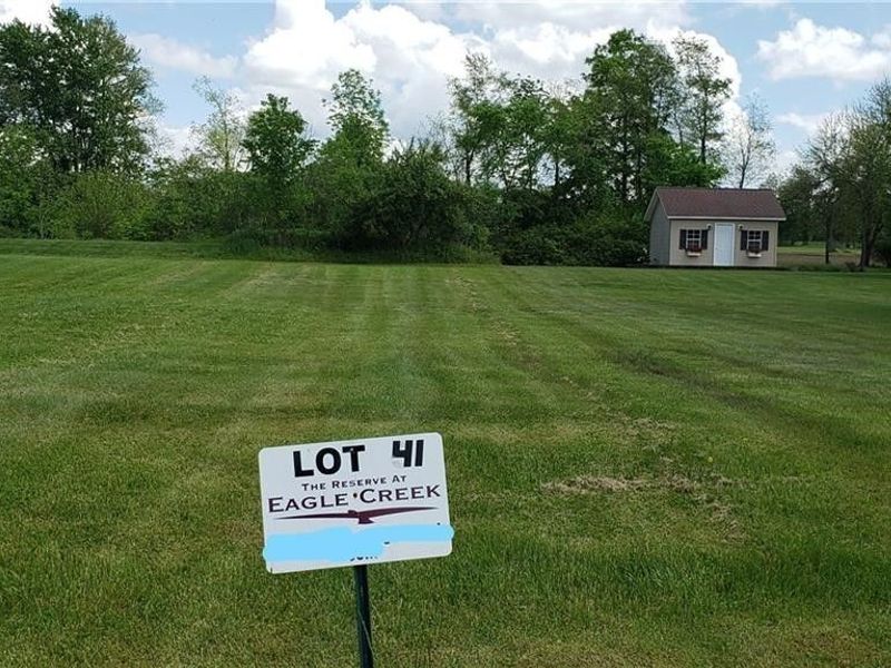 8430 Eagle Creek Drive, Garrettsville, OH 44231 Photo 3